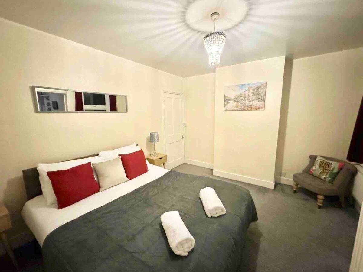 Home Near Canterbury City Centre Greta For Families, Contractors Or Holidays! Sleeps 5 Holiday home Canterbury