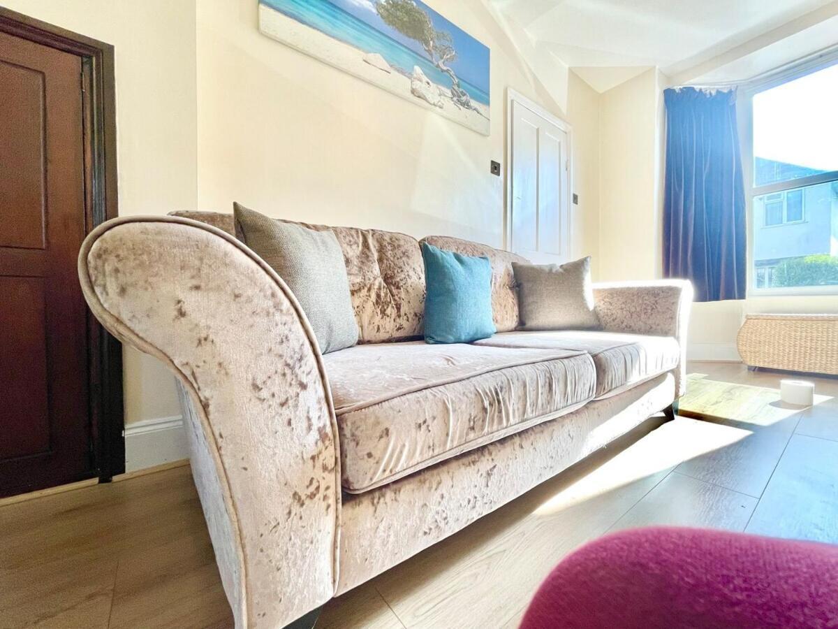 Home Near Canterbury City Centre Greta For Families, Contractors Or Holidays! Sleeps 5